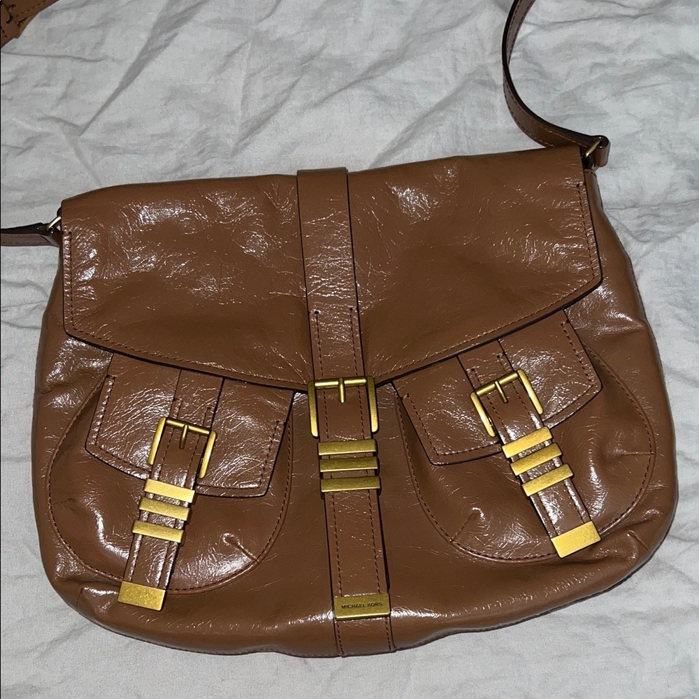 Michael Kors Darrington Large Crackle Brown Leather Crossbody